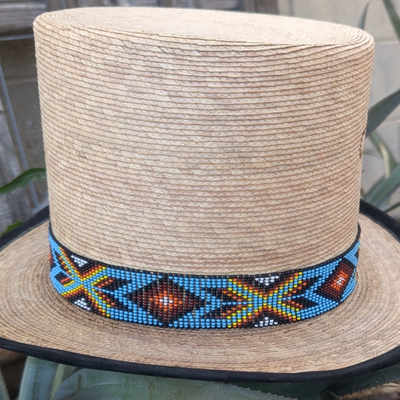 Charlie 1 Horse Outlaw Spirit Top Hat - Picture 3 of 7